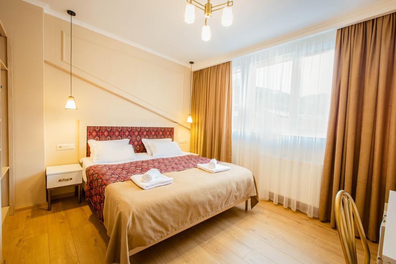 Galaktioni 22 Hotel Tbilisi Exterior photo